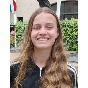 Chloe COSQUERIC